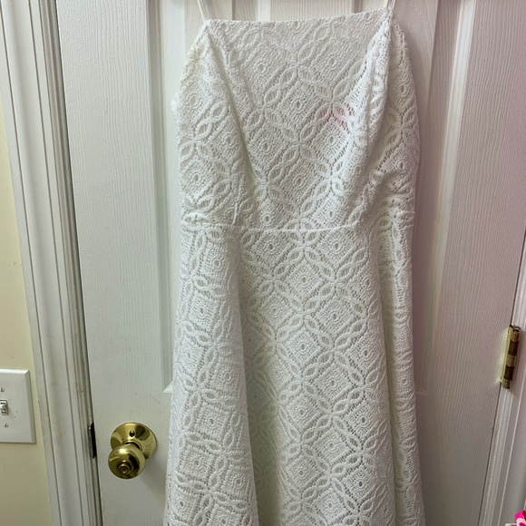 Lilly Pulitzer Dress, classic white collection - Picture 1 of 3